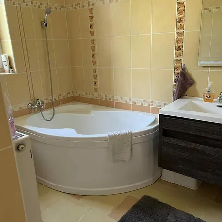 Apartment Erdosor *